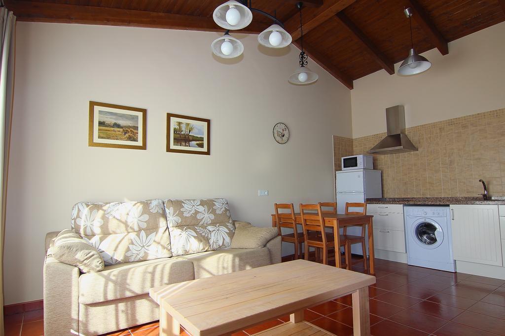 Apartamentos Rurales Senda Costera Hontoria 外观 照片
