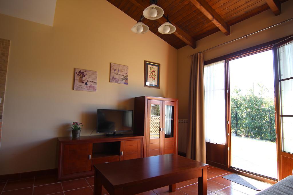 Apartamentos Rurales Senda Costera Hontoria 外观 照片